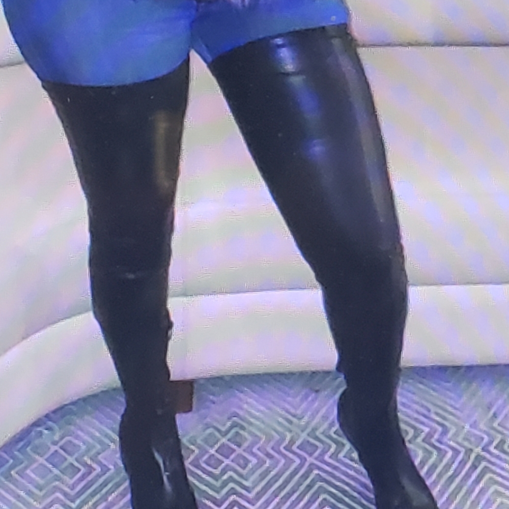 Over The Knee /  Thigh High Boots New Never Worn size 10